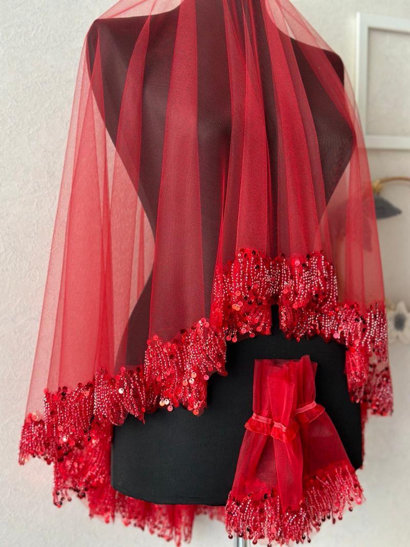 Red Rhythm Patterned Sequined Bride's Veil and Glove Set - Side View