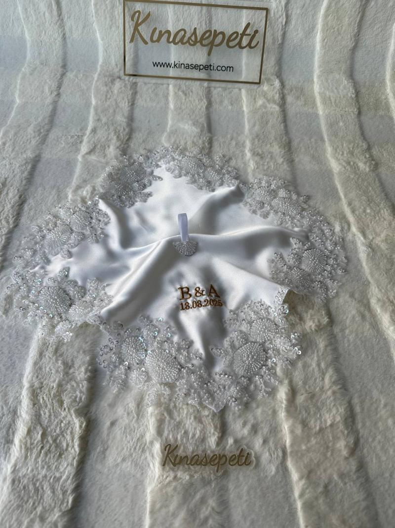 Personalized Luxury Embroidered Bride's Halay Handkerchief with Writing - Image 7